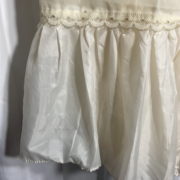 Rare vintage ivory and gold girls party dress - Picture 5 of 5
